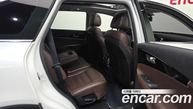 Kia Sorento 2016 — photo 17