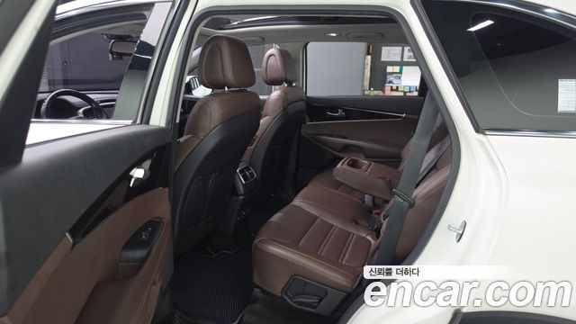 Kia Sorento 2016 — photo 18