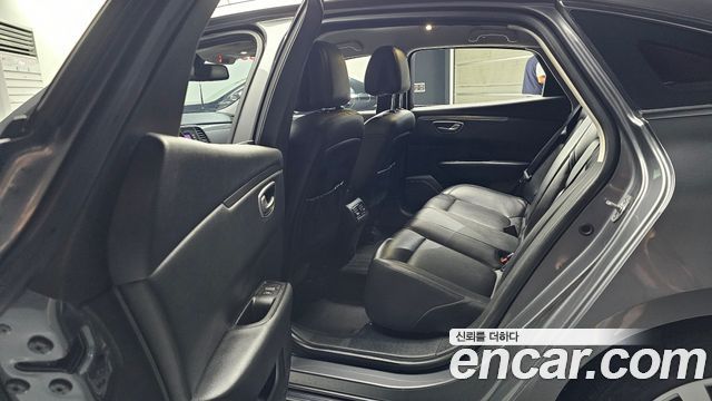 Renault Korea SM6 2020 — photo 16