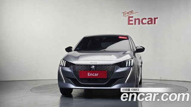 Peugeot 208 2022 — photo 3
