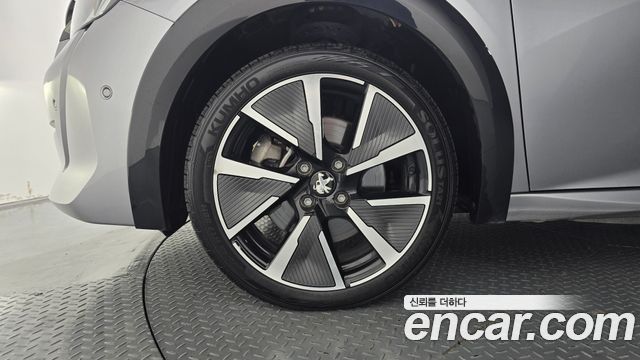 Peugeot 208 2022 — photo 5