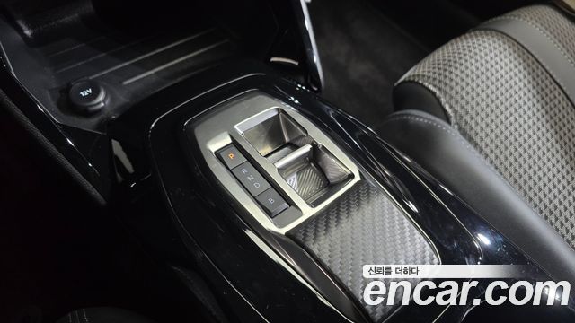 Peugeot 208 2022 — photo 12
