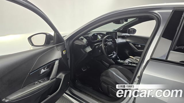 Peugeot 208 2022 — photo 13