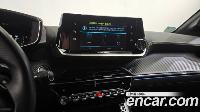 Peugeot 208 2022 — photo 18