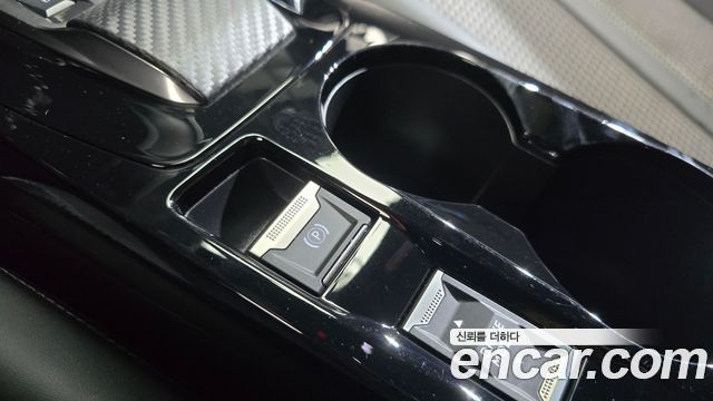 Peugeot 208 2022 — photo 22