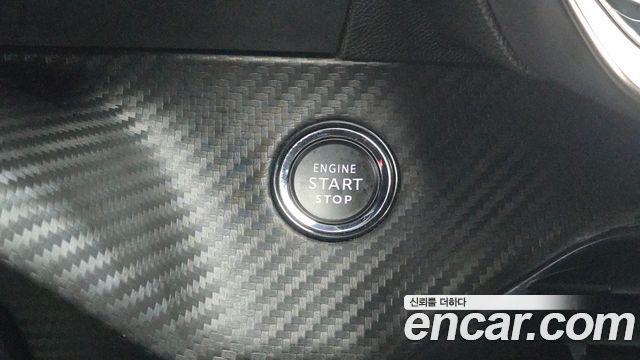 Peugeot 208 2022 — photo 24