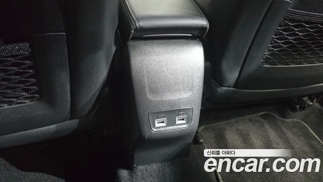 Peugeot 208 2022 — photo 28