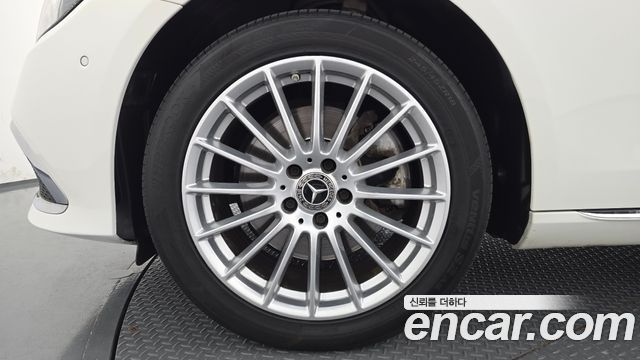 Mercedes-Benz E-Class 2021 — photo 5