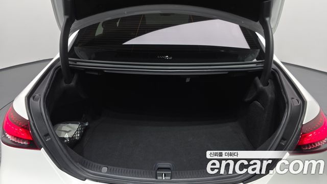 Mercedes-Benz E-Class 2021 — photo 28