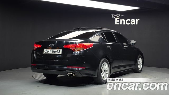 Kia K5 2011 — photo 2
