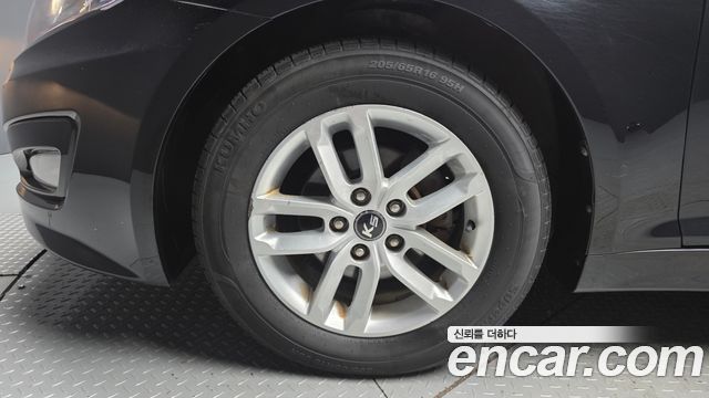 Kia K5 2011 — photo 5