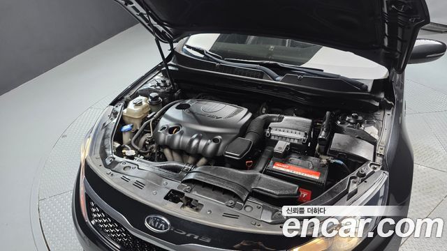 Kia K5 2011 — photo 6
