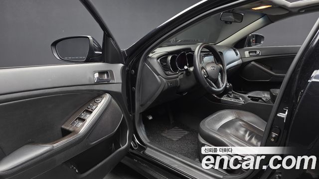 Kia K5 2011 — photo 10