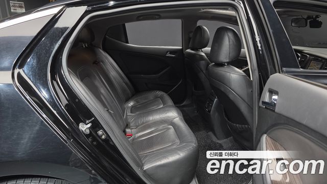 Kia K5 2011 — photo 12