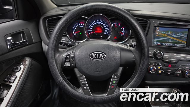 Kia K5 2011 — photo 13