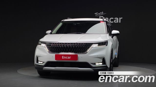 Kia Canival 2023 — photo 3