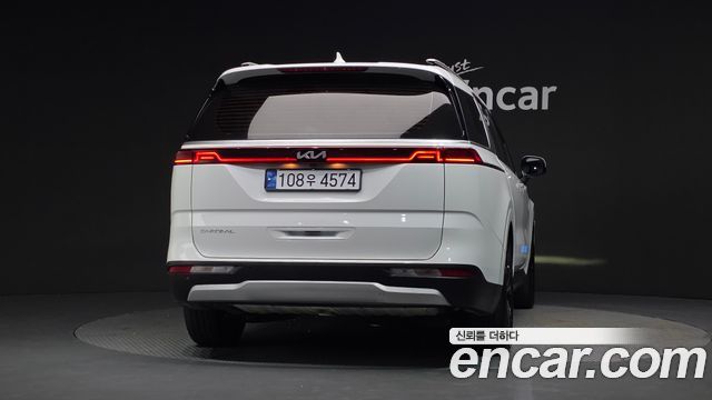 Kia Canival 2023 — photo 4