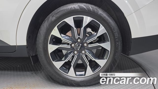 Kia Canival 2023 — photo 5