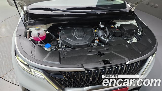 Kia Canival 2023 — photo 6