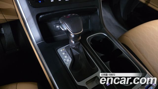 Kia Canival 2023 — photo 9