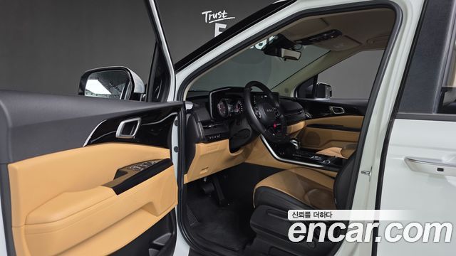 Kia Canival 2023 — photo 10