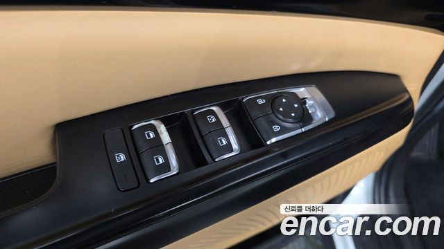 Kia Canival 2023 — photo 11