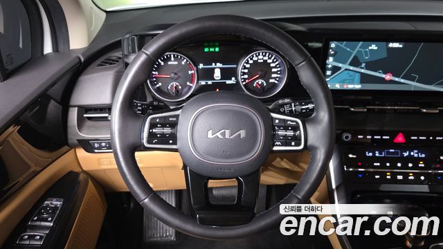 Kia Canival 2023 — photo 13