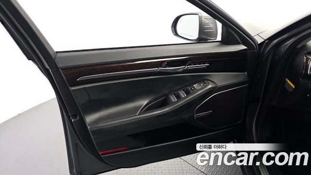 Genesis EQ900 2016 — photo 14