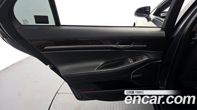 Genesis EQ900 2016 — photo 15