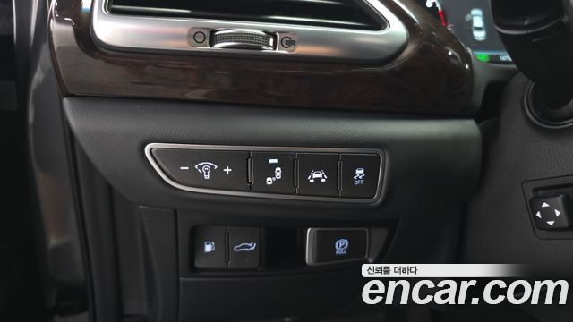 Genesis EQ900 2016 — photo 28