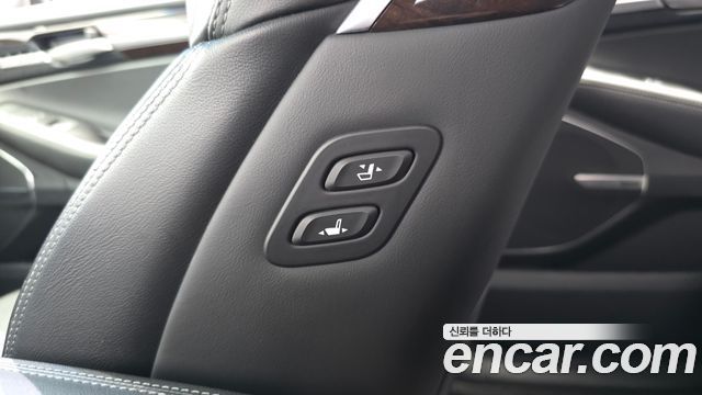 Genesis EQ900 2016 — photo 32