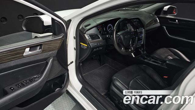 Hyundai Sonata 2015 — photo 13