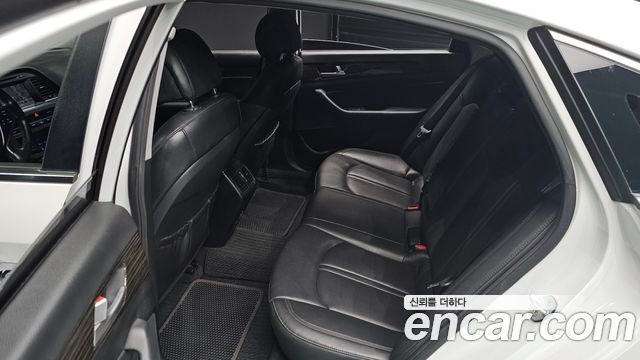 Hyundai Sonata 2015 — photo 17