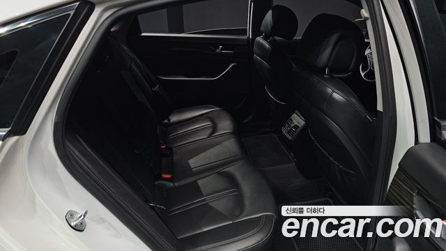 Hyundai Sonata 2015 — photo 18