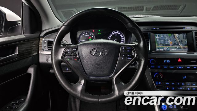 Hyundai Sonata 2015 — photo 19