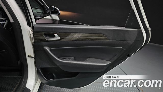 Hyundai Sonata 2015 — photo 15