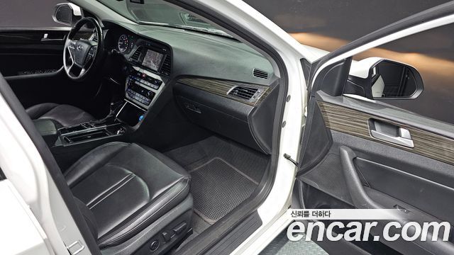 Hyundai Sonata 2015 — photo 16