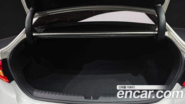 Hyundai Sonata 2015 — photo 32