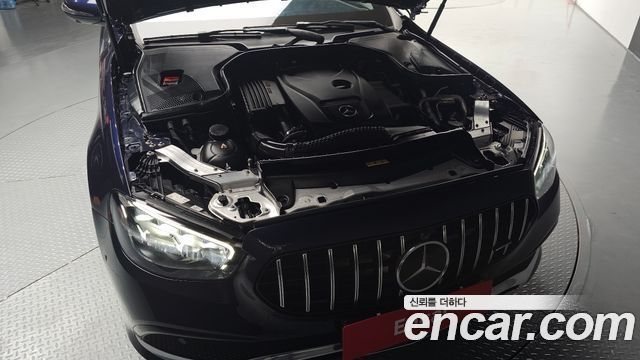 Mercedes-Benz E-Class 2022 — photo 6