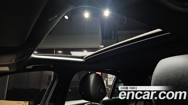 Mercedes-Benz E-Class 2022 — photo 19