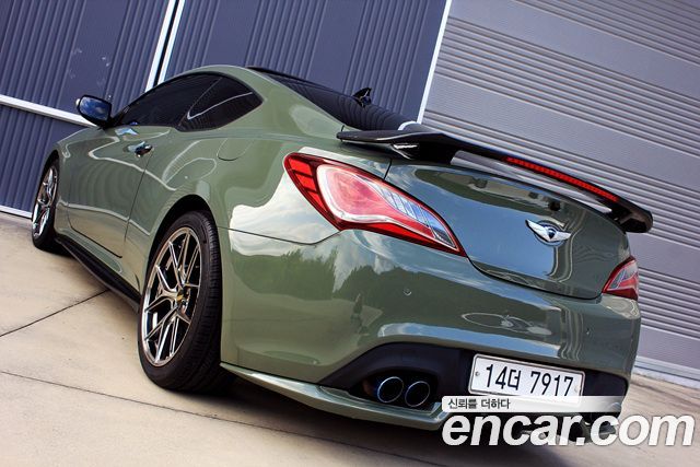 Hyundai Genesis 2009 — photo 2