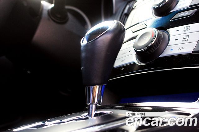 Hyundai Genesis 2009 — photo 9