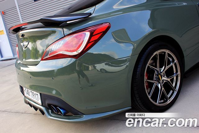 Hyundai Genesis 2009 — photo 16