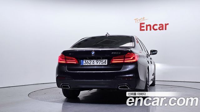 BMW 5-Series 2018 — photo 4