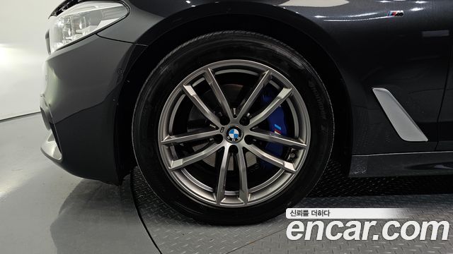 BMW 5-Series 2018 — photo 5