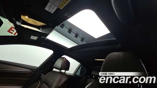 BMW 5-Series 2018 — photo 26