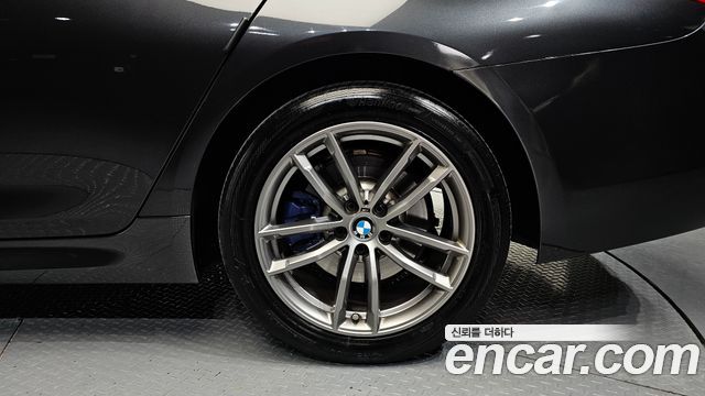 BMW 5-Series 2018 — photo 7