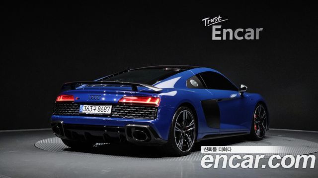 Audi R8 2021 — photo 2