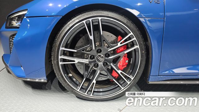 Audi R8 2021 — photo 5