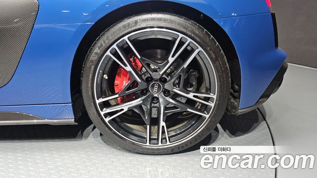 Audi R8 2021 — photo 7